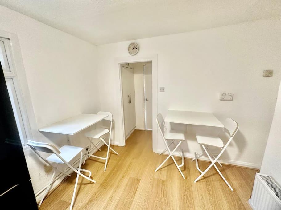 Cosy Two Bedroom Apartment,Se13 Londra Esterno foto